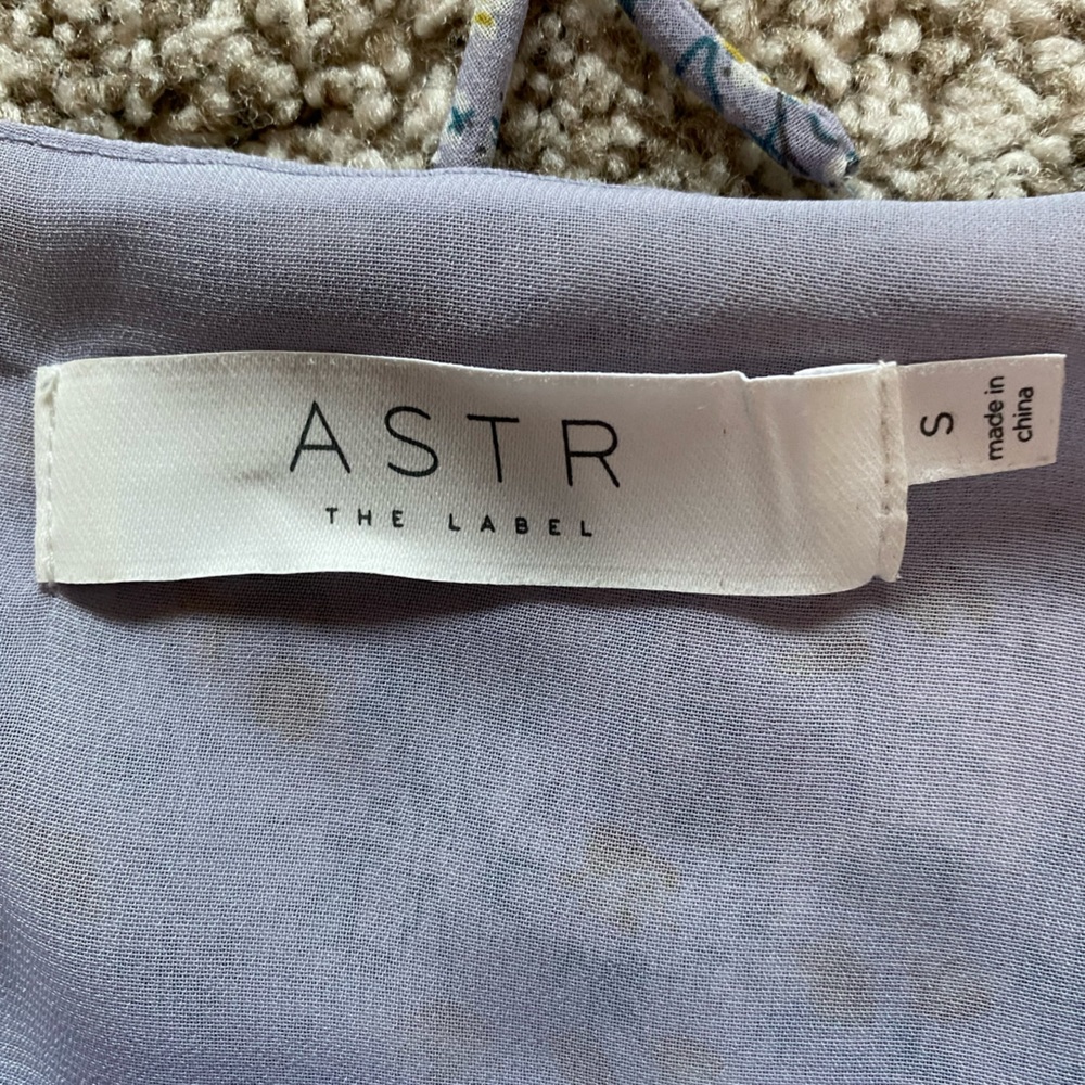 ASTR The Label Lavender Ruffled Floral Long Sleeved Boxy Fit Blouse, Size Small - Picture 3 of 5